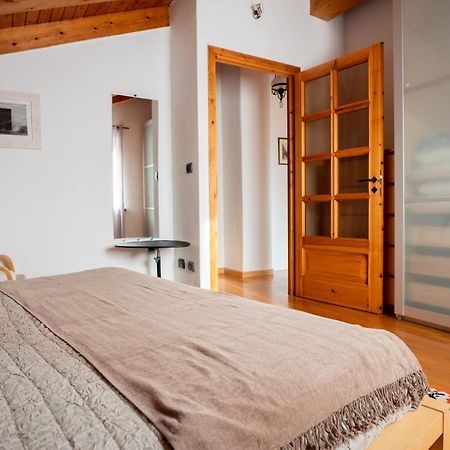 Casa Celesta Appartement Aosta Buitenkant foto