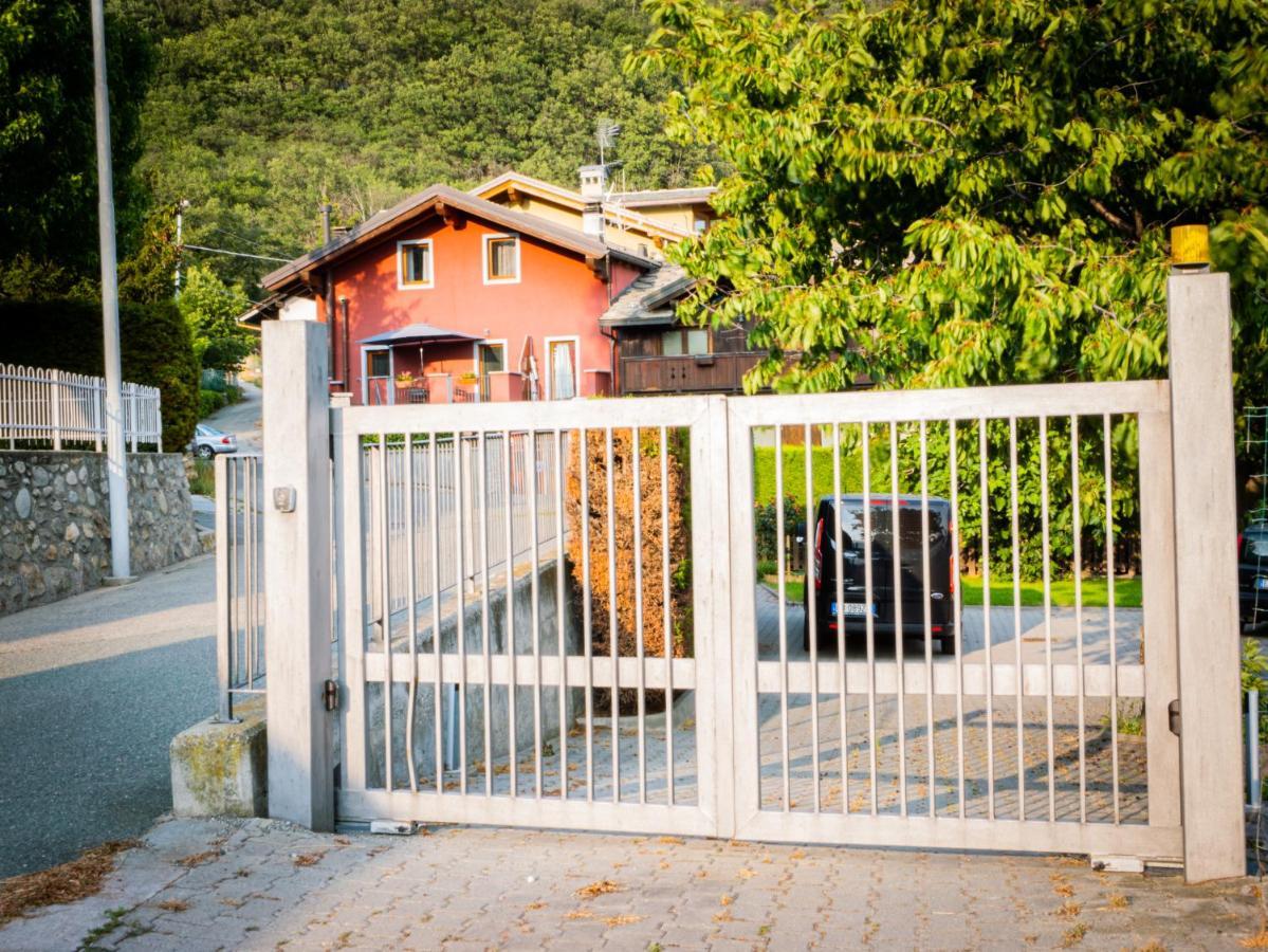 Casa Celesta Appartement Aosta Buitenkant foto