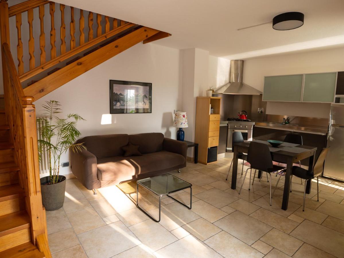 Casa Celesta Appartement Aosta Buitenkant foto
