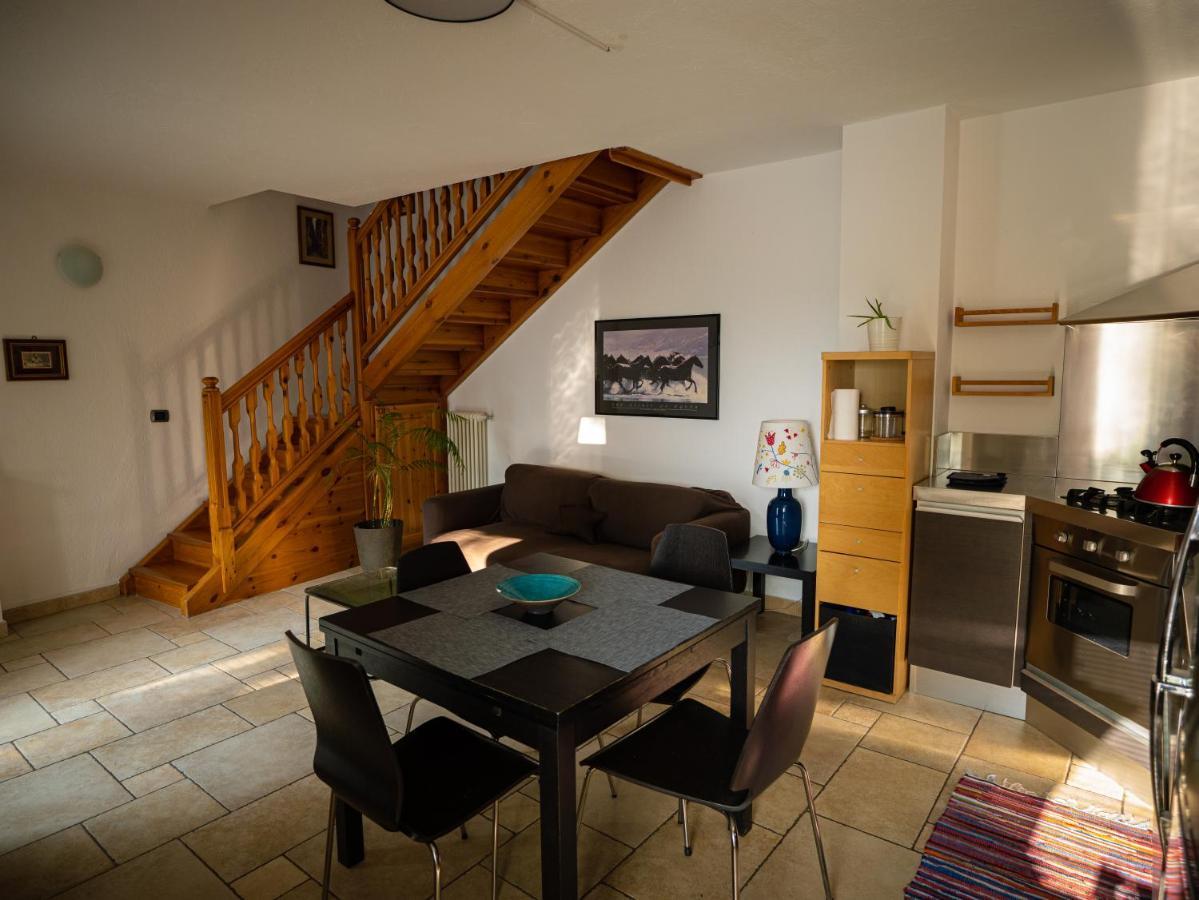 Casa Celesta Appartement Aosta Buitenkant foto